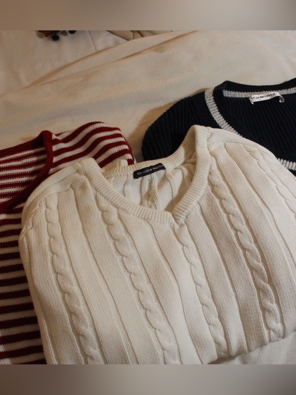 3 for 70$ Women's V-Neck Sweaters